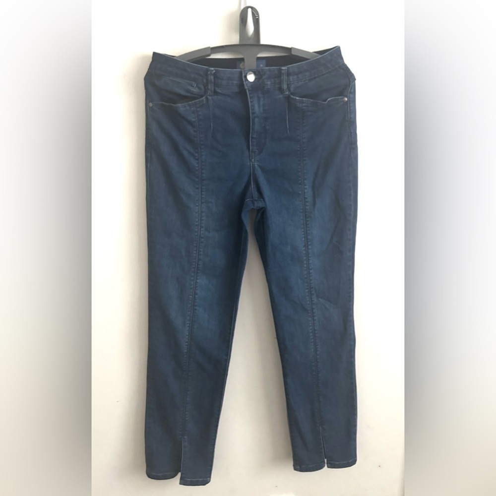 Democracy Ab solution Jeans High Rise Front Slit Straight Leg 12 Medium Wash